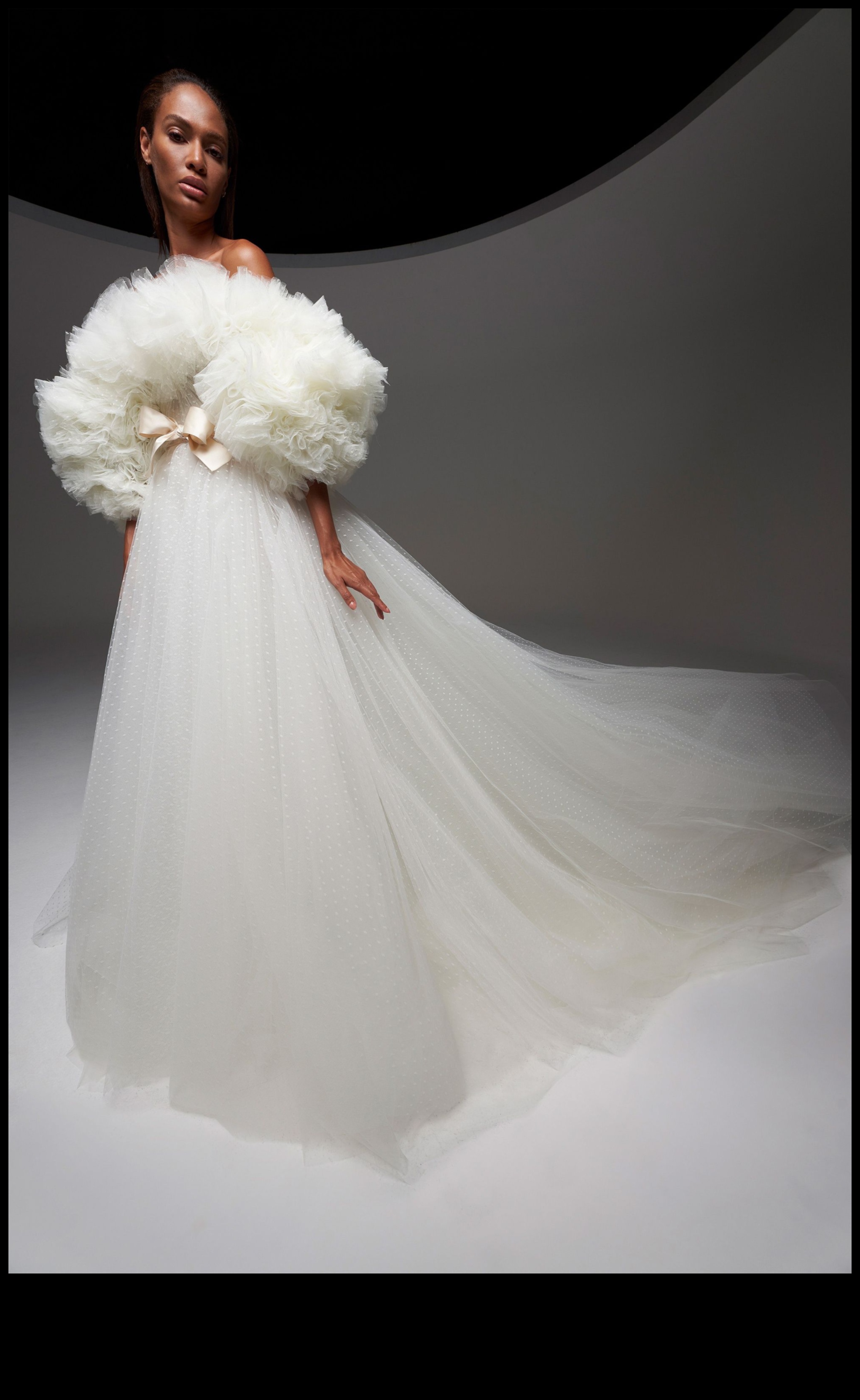 פאשן פורוורד: הפיתוי של קוטור כלות מודרני