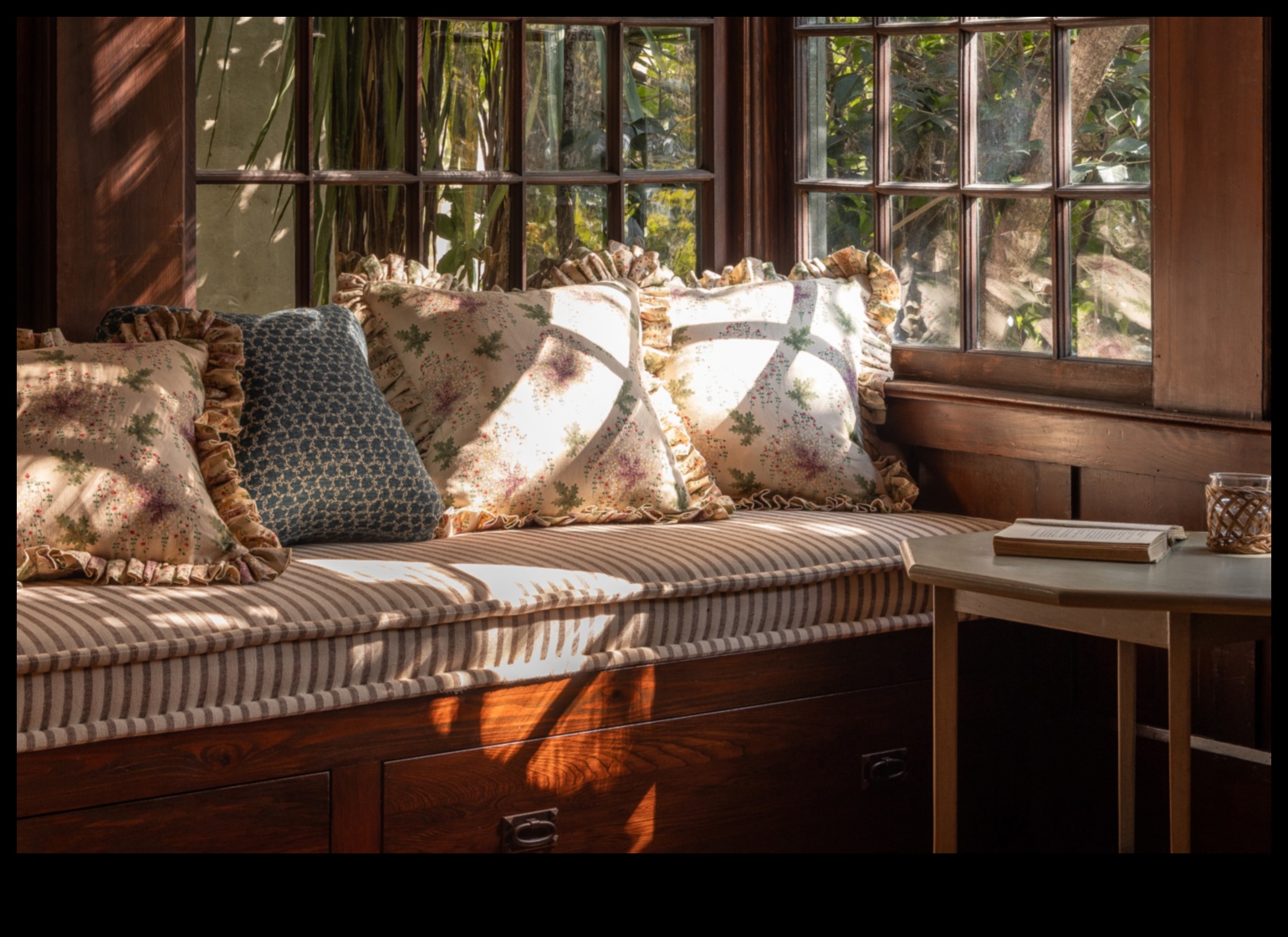 אואזיס מוזר: חללים משנים עם פריחת קוטג' נעימה