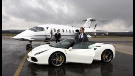 Luxe Living: שילוב רכבי יוקרה באורחות חיים יוקרתיים