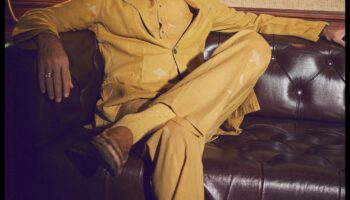 הצהרות מלוטשות: מבריק הלבוש של החתן